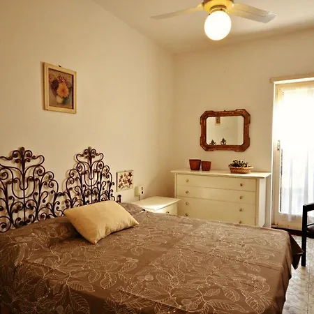Appartamento Marina Di Campo * مارينا دي كامبو
